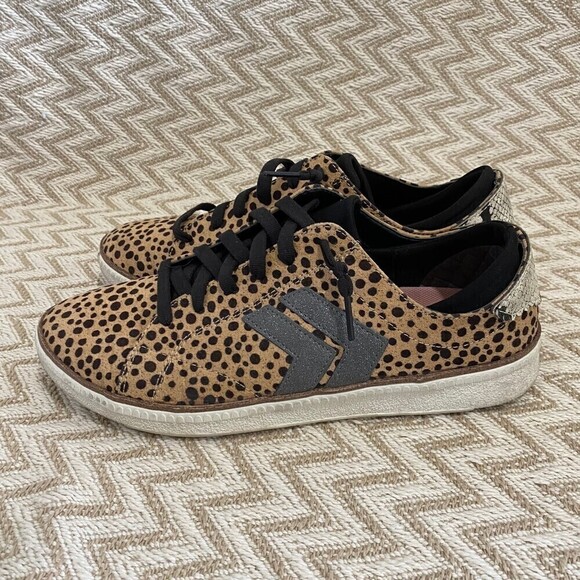 Dr. Scholl’s Lace Up Sneakers - Sweet Kicks - Picture 4 of 8